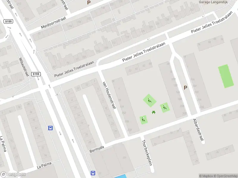 Ambulance met gepaste spoed naar de Van Houtenstraat in Zaandam