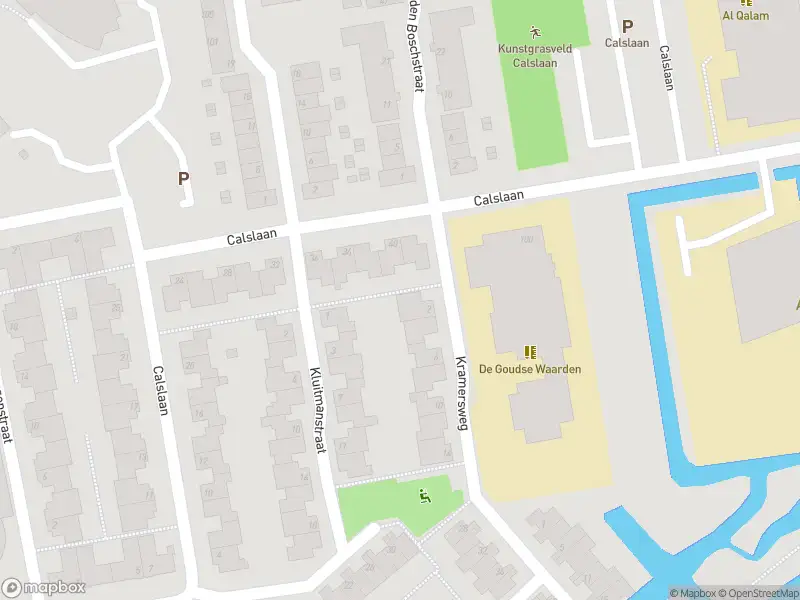 Brandweer met gepaste spoed naar de Calslaan in Gouda vanwege een buitenbrand