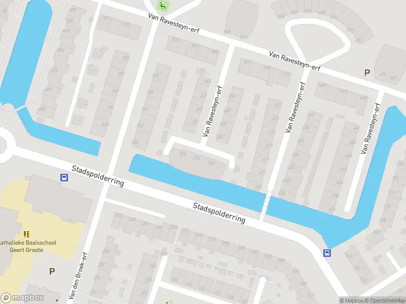 Ambulance met gepaste spoed naar de Van Ravesteyn-erf in Dordrecht