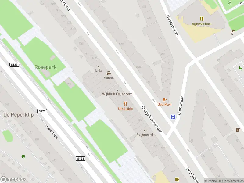 Besteld ambulance vervoer naar de Oranjeboomstraat in Rotterdam