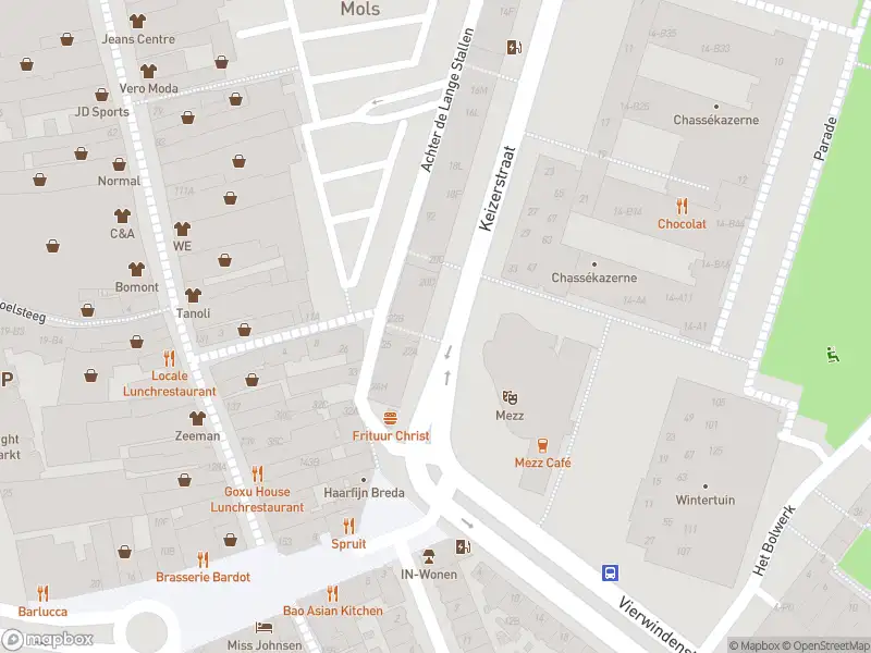 Politie naar de Vierwindenstraat in Breda