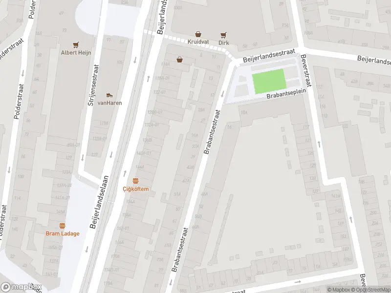 Ambulance met grote spoed naar de Brabantsestraat in Rotterdam