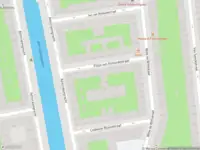 Ambulance met grote spoed naar de Filips van Almondestraat in Amsterdam