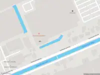 Ambulance met grote spoed naar de Delftsestraatweg in Pijnacker