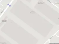 Brandweer met gepaste spoed naar de Industriestraat in Roosendaal vanwege een liftopsluiting