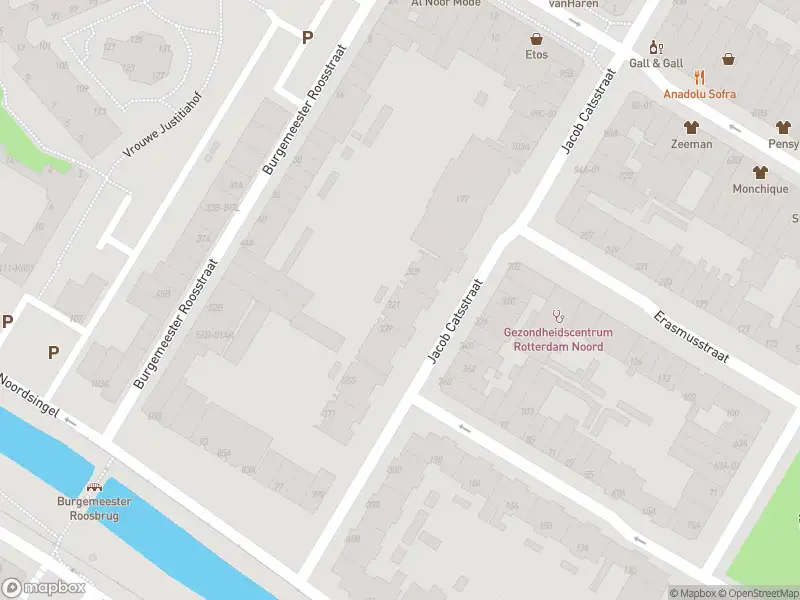 Ambulance met grote spoed naar de Jacob Catsstraat in Rotterdam