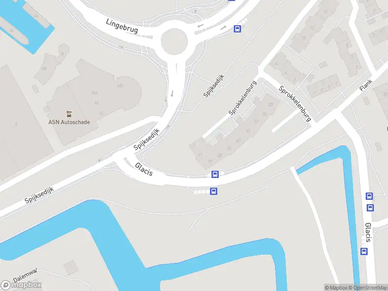 Ambulance met gepaste spoed naar de Sprokkelenburg in Gorinchem