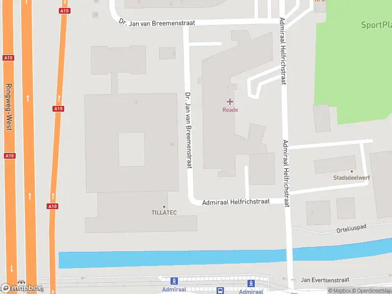 Ambulance met grote spoed naar de Dr. Jan van Breemenstraat in Amsterdam