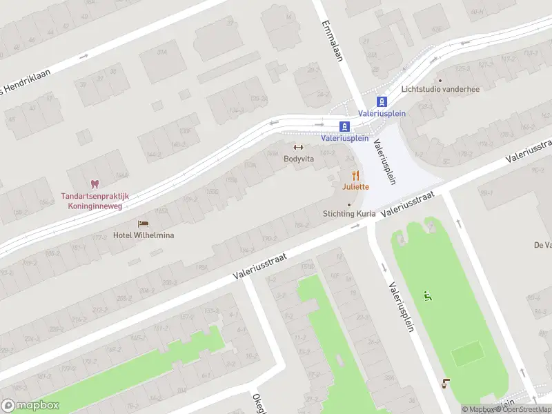 Ambulance met gepaste spoed naar de Valeriusplein in Amsterdam