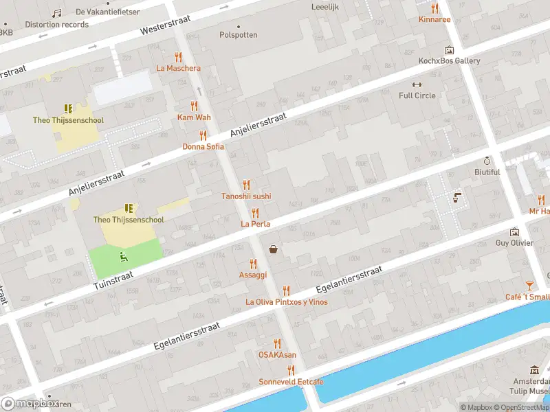 Ambulance met gepaste spoed naar de Egelantiersstraat in Amsterdam