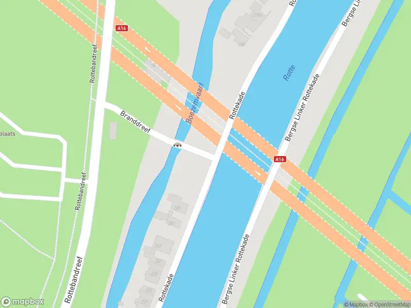 Ambulance met gepaste spoed naar de Rottekade in Bergschenhoek