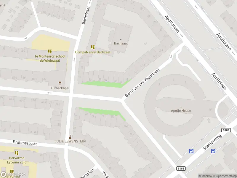 Ambulance met grote spoed naar de Brahmsstraat in Amsterdam