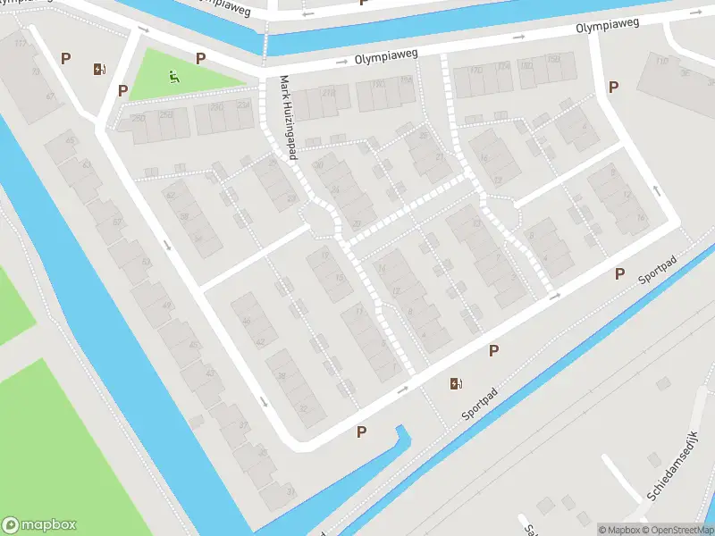 Ambulance met gepaste spoed naar de Mark Huizingapad in Schiedam