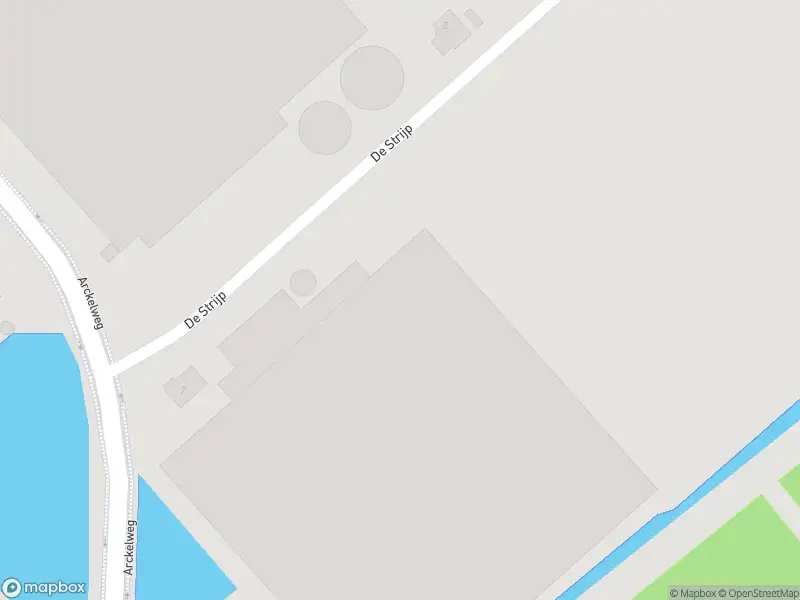 Politie met grote spoed naar de Arckelweg in Poeldijk vanwege personen te water