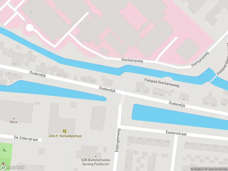 Ambulance met grote spoed naar de Oudendijk in Dordrecht