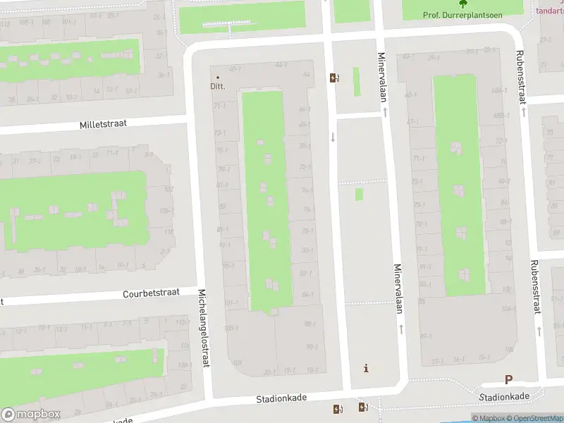 Ambulance met grote spoed naar de Courbetstraat in Amsterdam