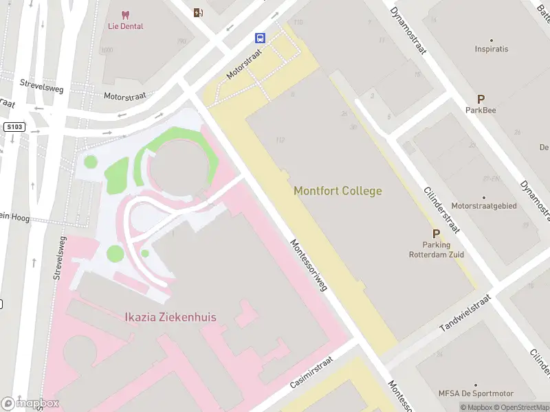 Ambulance met grote spoed naar de Montessoriweg in Rotterdam