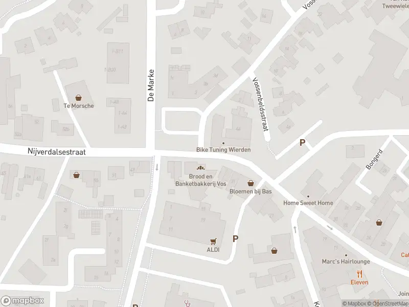 Ambulance en brandweer met grote spoed naar de Nijverdalsestraat in Wierden