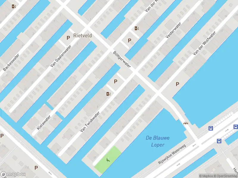 Ambulance met grote spoed naar de Van Twiskwater in 's-Gravenhage