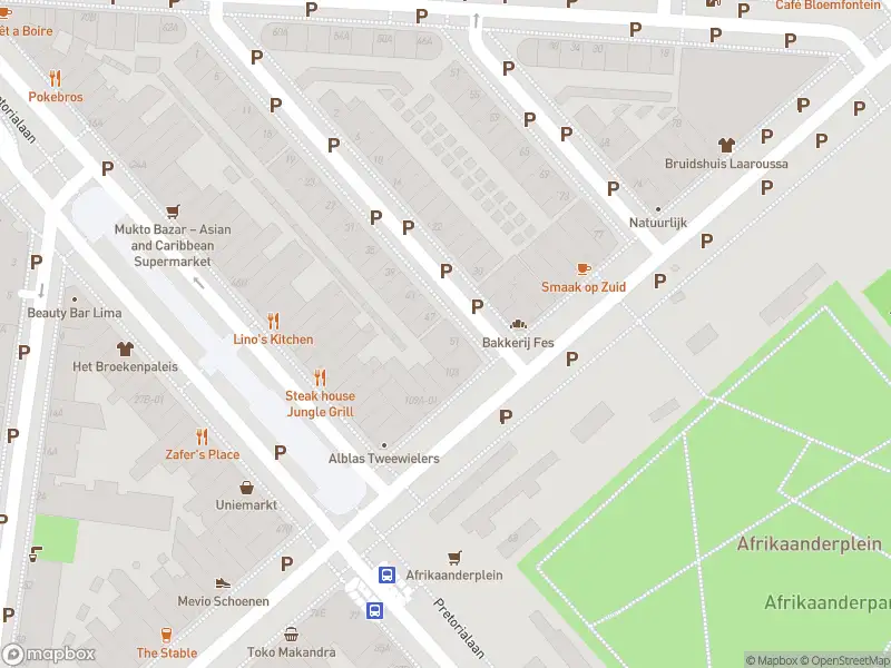 Ambulance met grote spoed naar de Paul Krugerstraat in Rotterdam