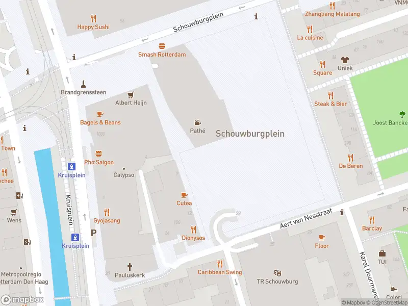 Ambulance met gepaste spoed naar de Schouwburgplein in Rotterdam