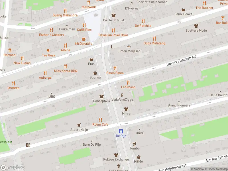 Ambulance met grote spoed naar de Volendammerweg in Amsterdam