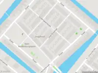 Brandweer met gepaste spoed naar de Johan Rijnjastraat in Amsterdam vanwege afhijsen patient