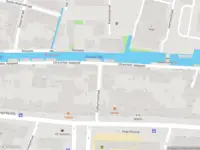 Ambulance met gepaste spoed naar de Catharinastraat in Leiden