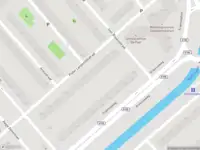 Ambulance met grote spoed naar de Erasmusplein in 's-Gravenhage