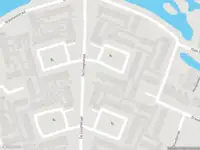 Ambulance met grote spoed naar de Dijkvennenplein in Volendam