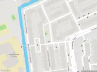 Ambulance met gepaste spoed naar de Albertus Johannes de Haasplein in Schiedam