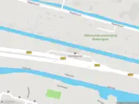 Ambulance met grote spoed naar de Zegerbaan in Alphen aan den Rijn