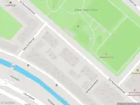 Ambulance met grote spoed naar de Eef Kamerbeekstraat in Amsterdam