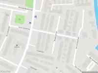 Ambulance met grote spoed naar de Brederostraat in Alblasserdam