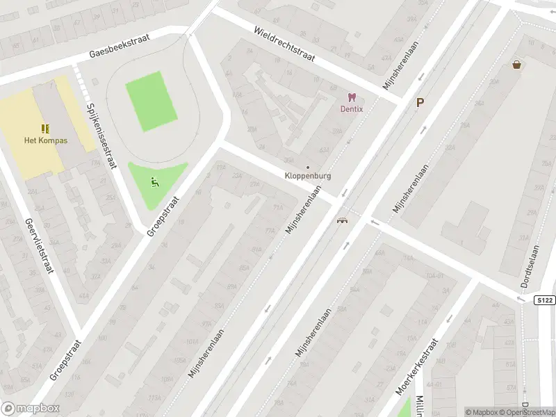 Ambulance met grote spoed naar de Mijnsherenlaan in Rotterdam