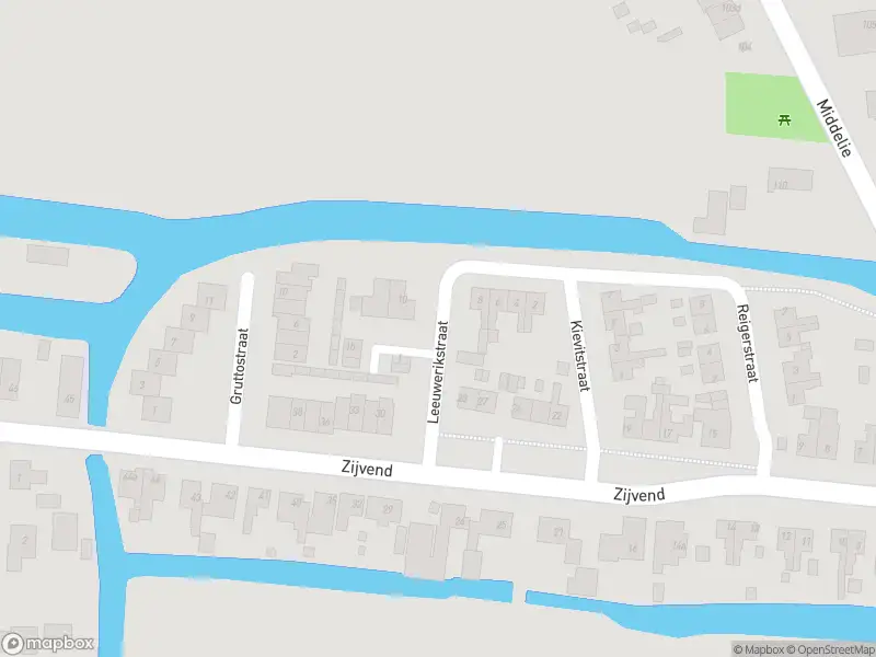 Ambulance met grote spoed naar de Meeuwenstraat in Middelie