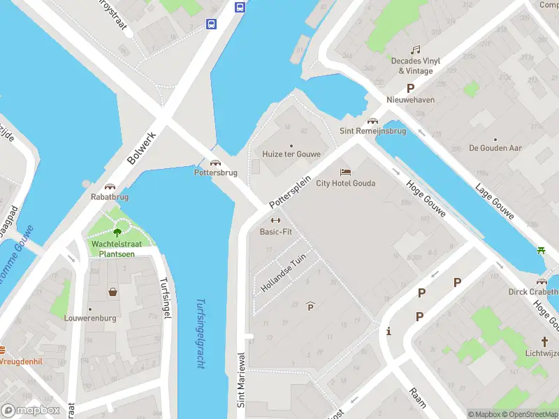 Ambulance met gepaste spoed naar de Pottersplein in Gouda