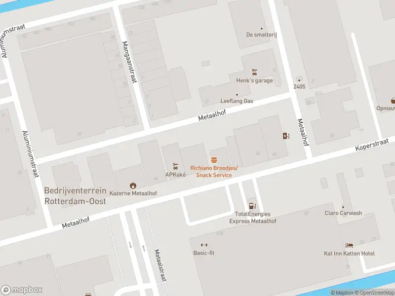 Ambulance met grote spoed naar de Metaalhof in Rotterdam