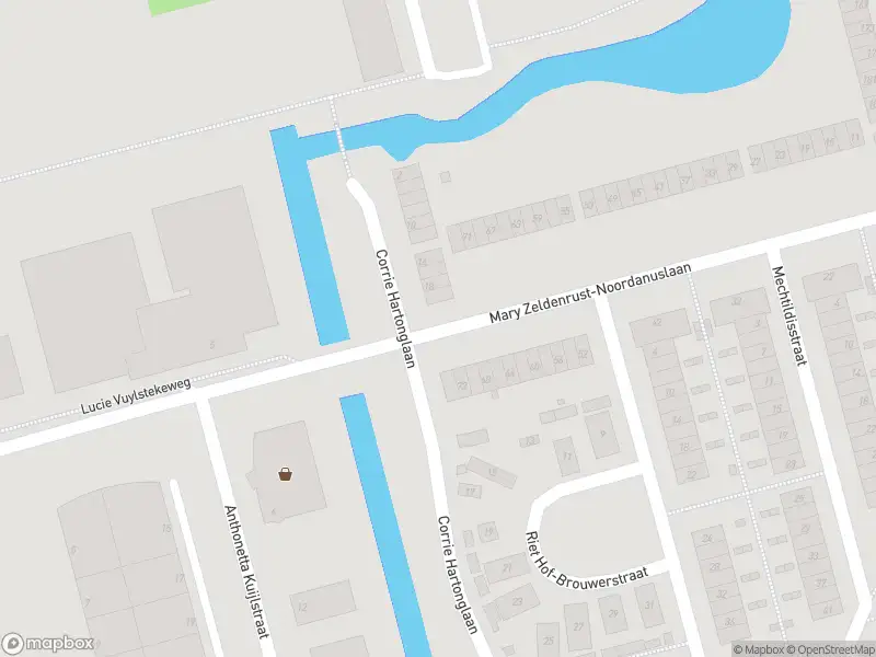 Ambulance met grote spoed naar de Corrie Hartonglaan in Rotterdam