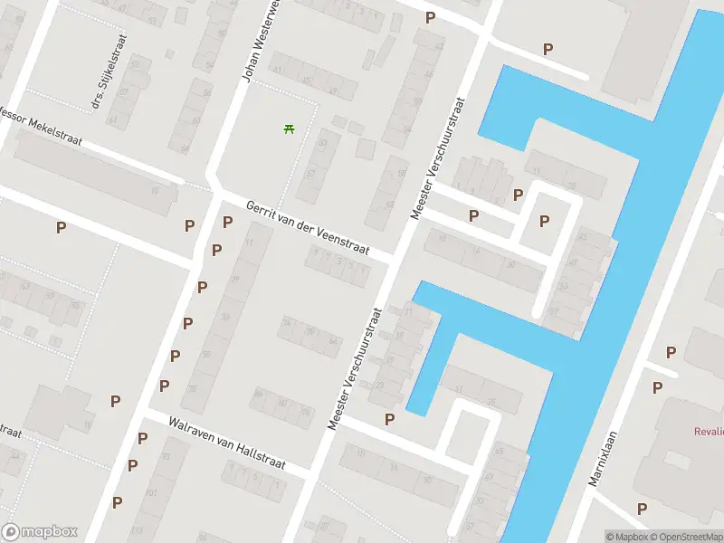 Ambulance met gepaste spoed naar de Gerrit van der Veenstraat in Vlaardingen