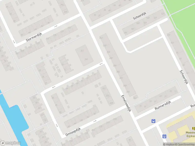 Ambulance met gepaste spoed naar de Omloopdijk in Rotterdam