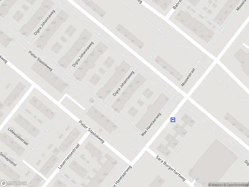 Ambulance met grote spoed naar de Digna Johannaweg in Hoogvliet Rotterdam