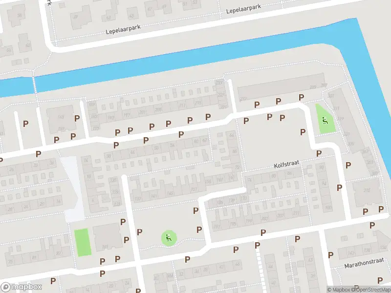 Brandweer met grote spoed naar de Flevostraat in Purmerend vanwege afhijsen patient