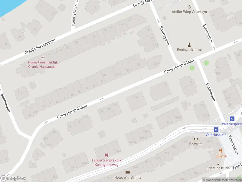 Ambulance met gepaste spoed naar de Sophialaan in Amsterdam