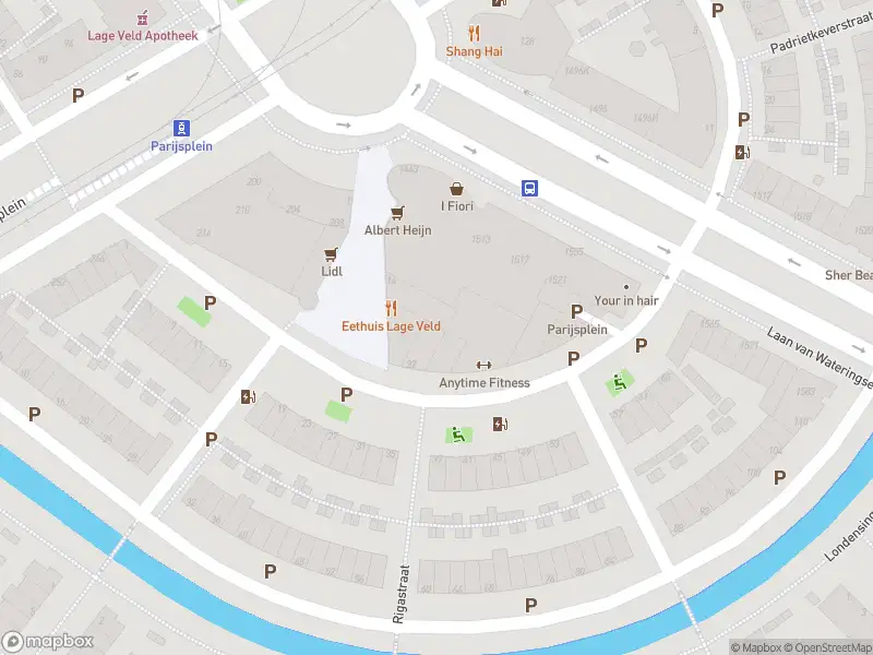 Ambulance met grote spoed naar de Madridweg in 's-Gravenhage