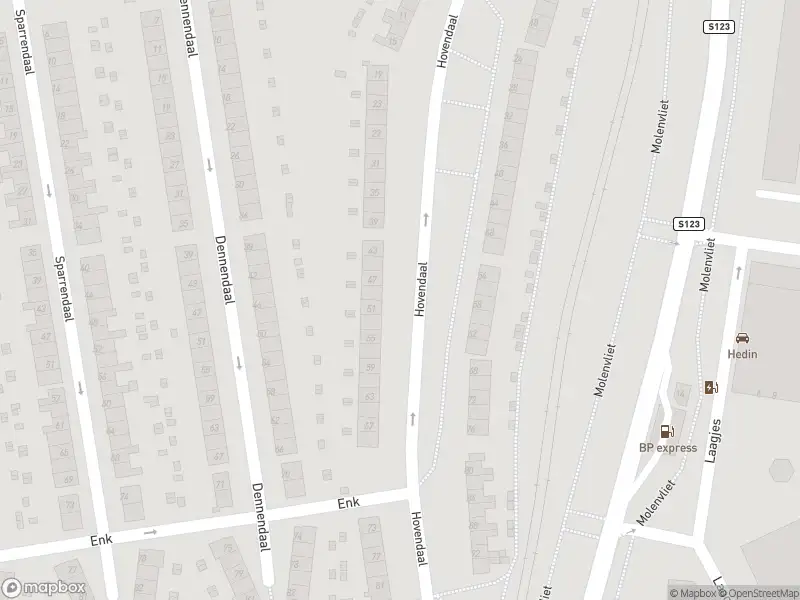 Ambulance met gepaste spoed naar de Hovendaal in Rotterdam