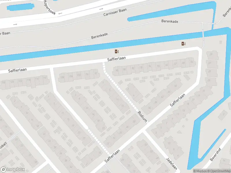 Ambulance met grote spoed naar de Rodium in Rhoon