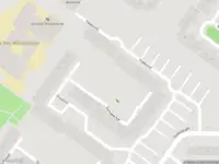 Ambulance met grote spoed naar de Stenghof in Amsterdam