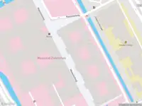 Ambulance met grote spoed naar de Maasstadweg in Rotterdam