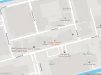 Ambulance met grote spoed naar de Metaalhof in Rotterdam